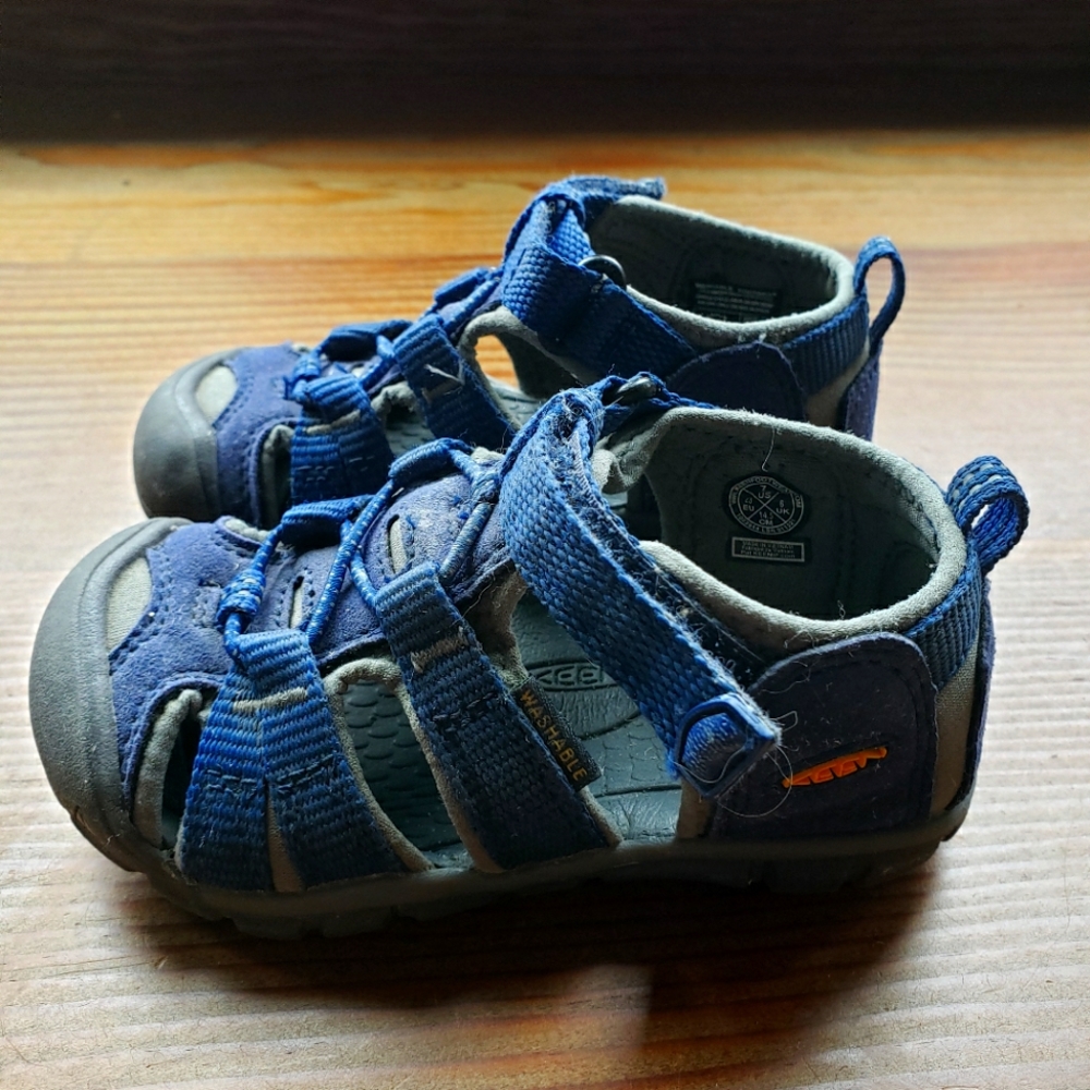 Keen toddler sandals size 7